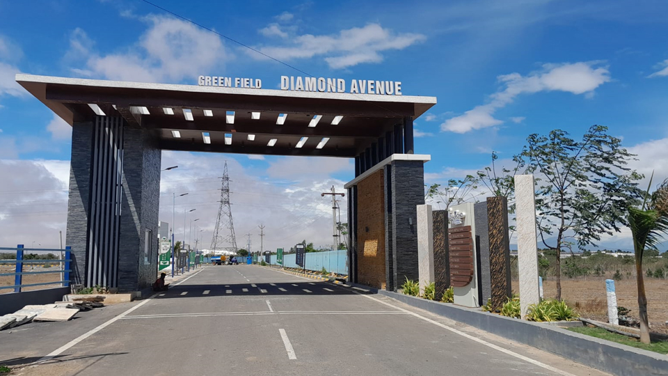GREENFIELD DIAMOND AVENUE-Diamonds are Forever. An Investment with favourable returns.
Greenfield Diamond Avenue is located on peedampalli(Pattinam), the ultimate opportunity for you to buy a home or plot in a location with facilities that suit your lifestyle. We care about the privacy and safety of our residents, thus we have 24 hours security guards service.